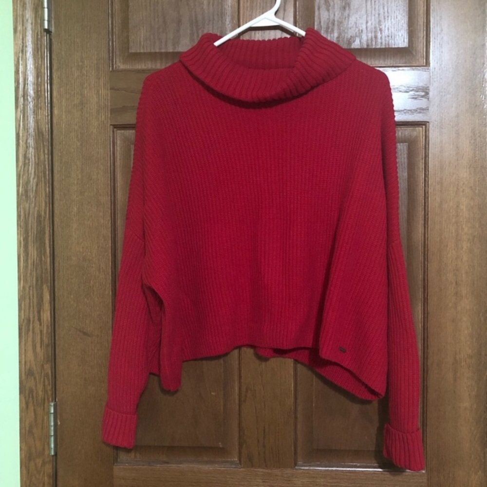 NWOT Hollister red knot turtleneck sweater